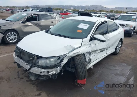 2018 Honda Civic Lx z USA, uszkodzony, nr VIN 19XFC2F56JE015577